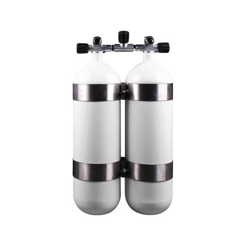 Twinset Steel Cylinders 10 litre, 300 bar, DIR Style - stainless steel tank bands and rubber knobs