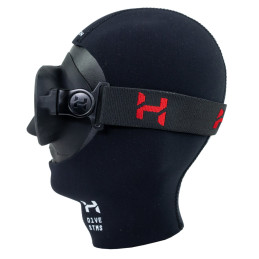 Halcyon elastic mask strap red color mounted on Omnis mask