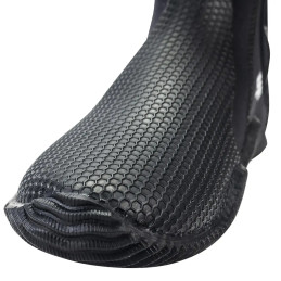 Reinforced rubber toe protection detail on Salvimar Marina 5 mm diving boots